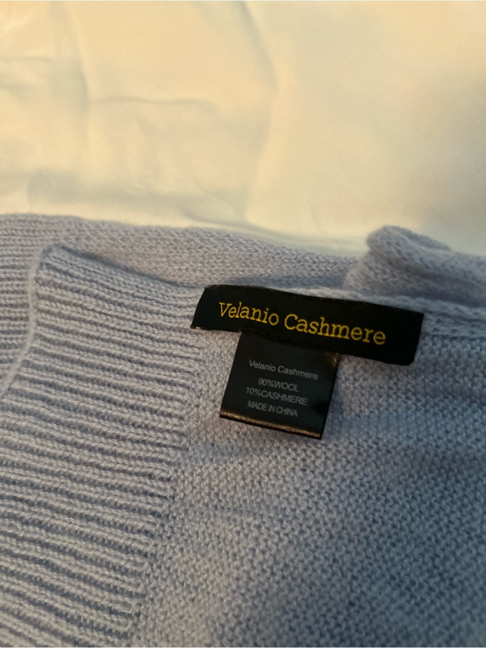 Velanio Cashmere blue knitted wrap made from a blend of wool and cashmere. - Picture 2 of 3